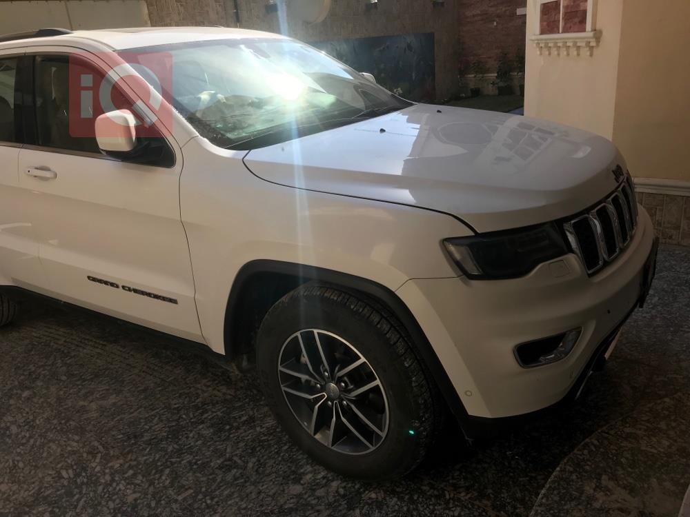 جيب جراند شيروكي